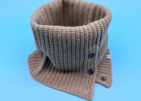 日本製　カシミヤ100％ 飾りボタン付きリブスヌード el altoエルアルト MOCHA