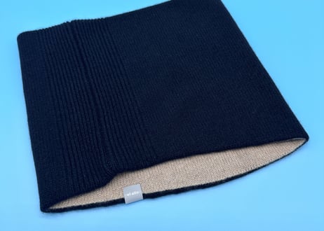 日本製　究極ベビーカシミヤ100％ スヌード リバーシブル elalto（エルアルト）BLACK/BEIGE