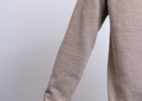 日本製　究極ベビーカシミヤ100% クルーネック　elalto（エルアルト）