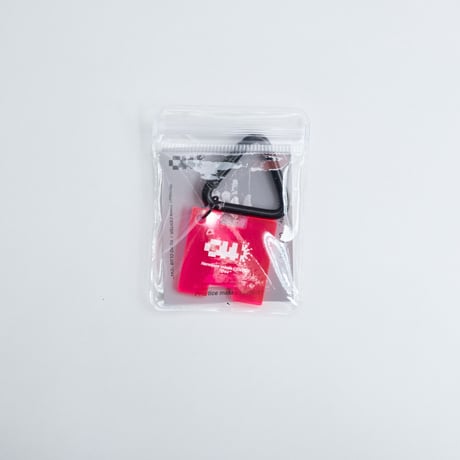 C44／アクリルチャーム（蛍光ピンク）