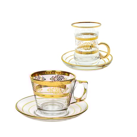 紅茶とコーヒーのカップ