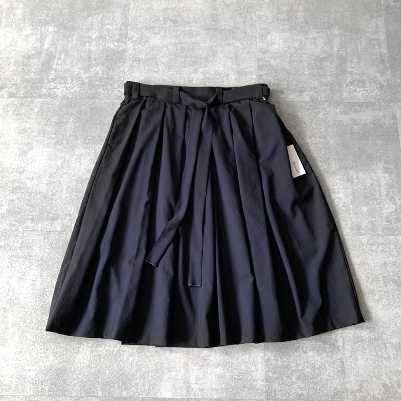 Veritecoeur VC-2525 バックギャザースカート / NAVY | hana hana