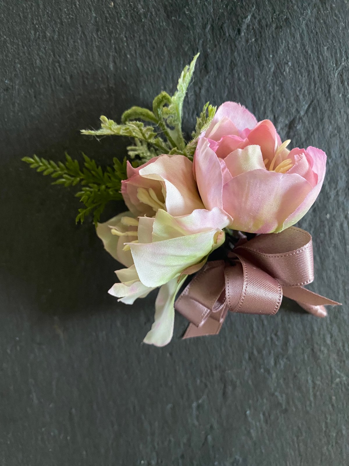 フラワー・ガーデニング corsage no.771 Corsage & Boutonnière – The Flower Shop on Hill Avenue