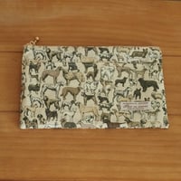 megli／フラットファスナーポーチ（リバティプリント dog paradise）