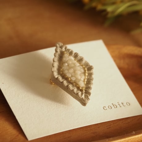 cobito／ブローチL（rice）
