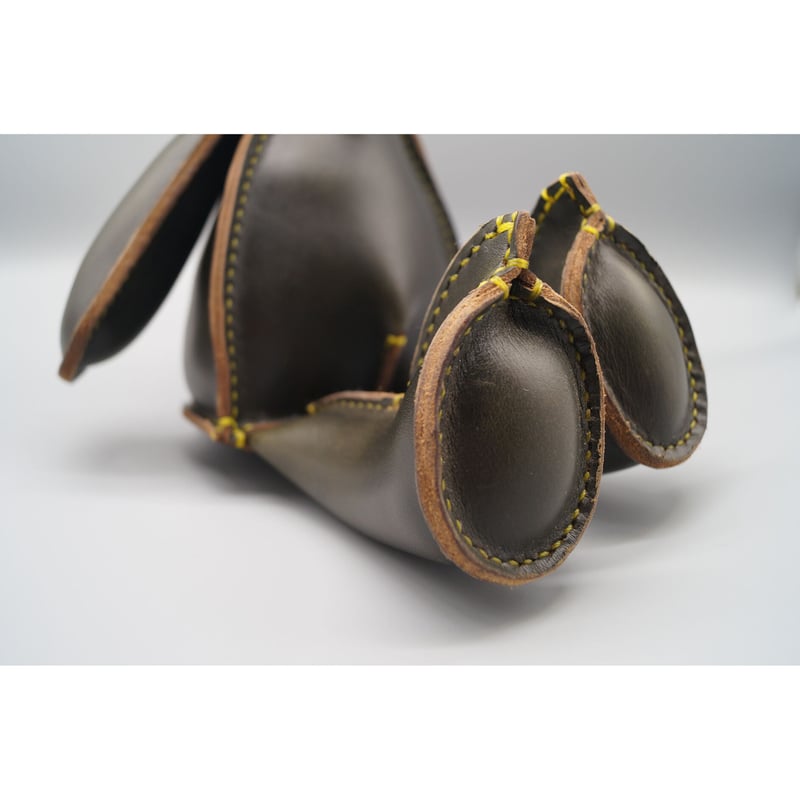 OREG LAB 》 Leather Stuffed Bear | MULTI LAB. EST