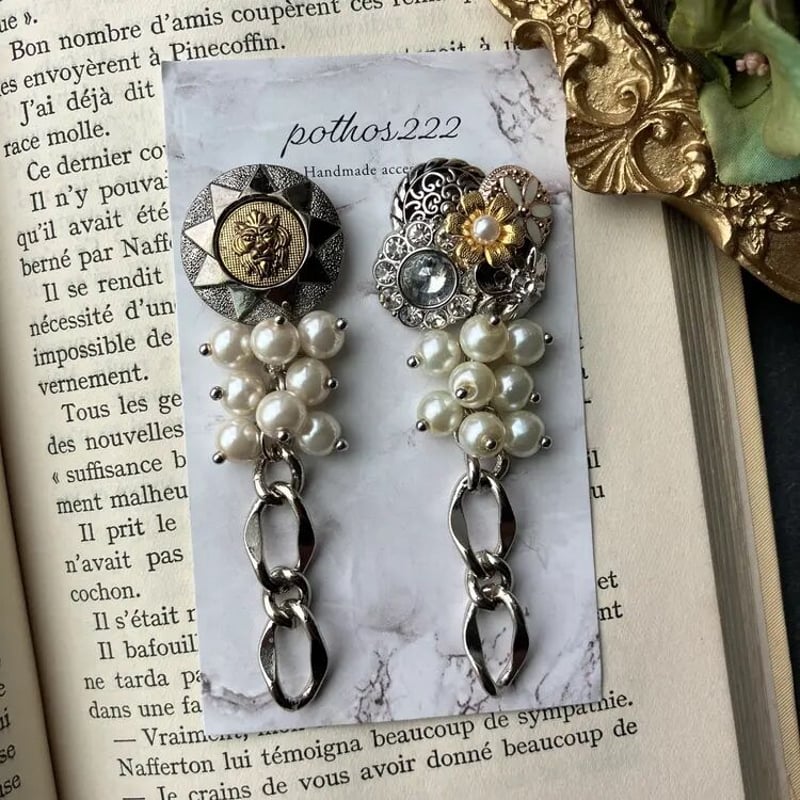 シルバー×ゴールドライオンボタン ボタン組み合わせ アシンメトリー  