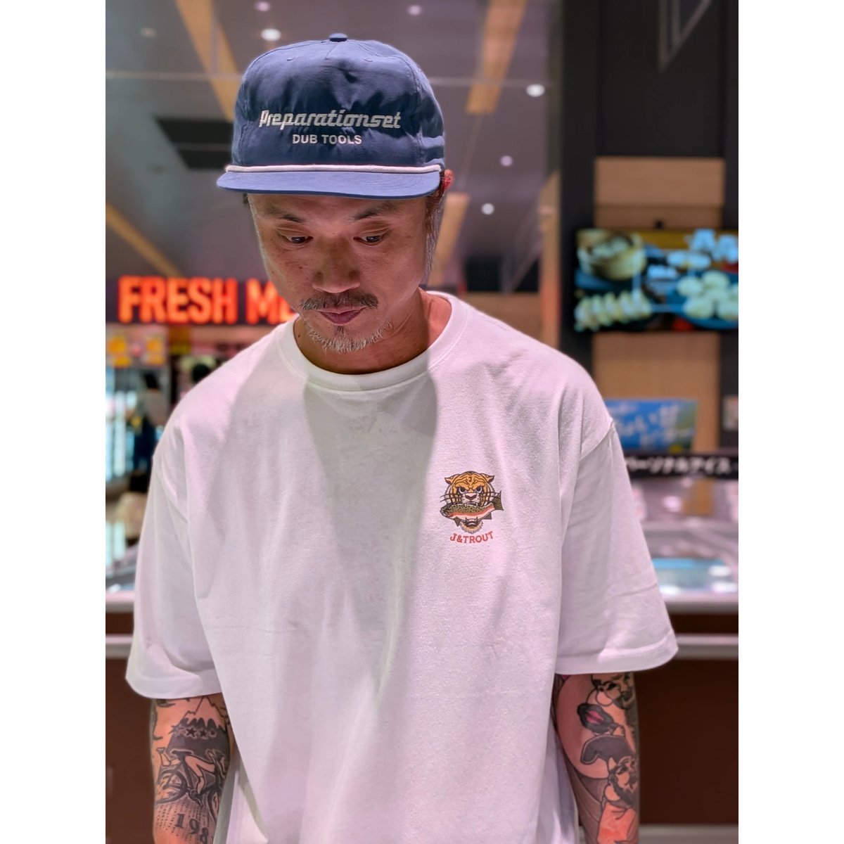 J&TROUT トラウト　ニジマス 管釣り　Tシャツ 鱒　聖母マリア　シムス J&TROUT トラウト ニジマス 管釣り Tシャツ 鱒 聖母マリア シムス