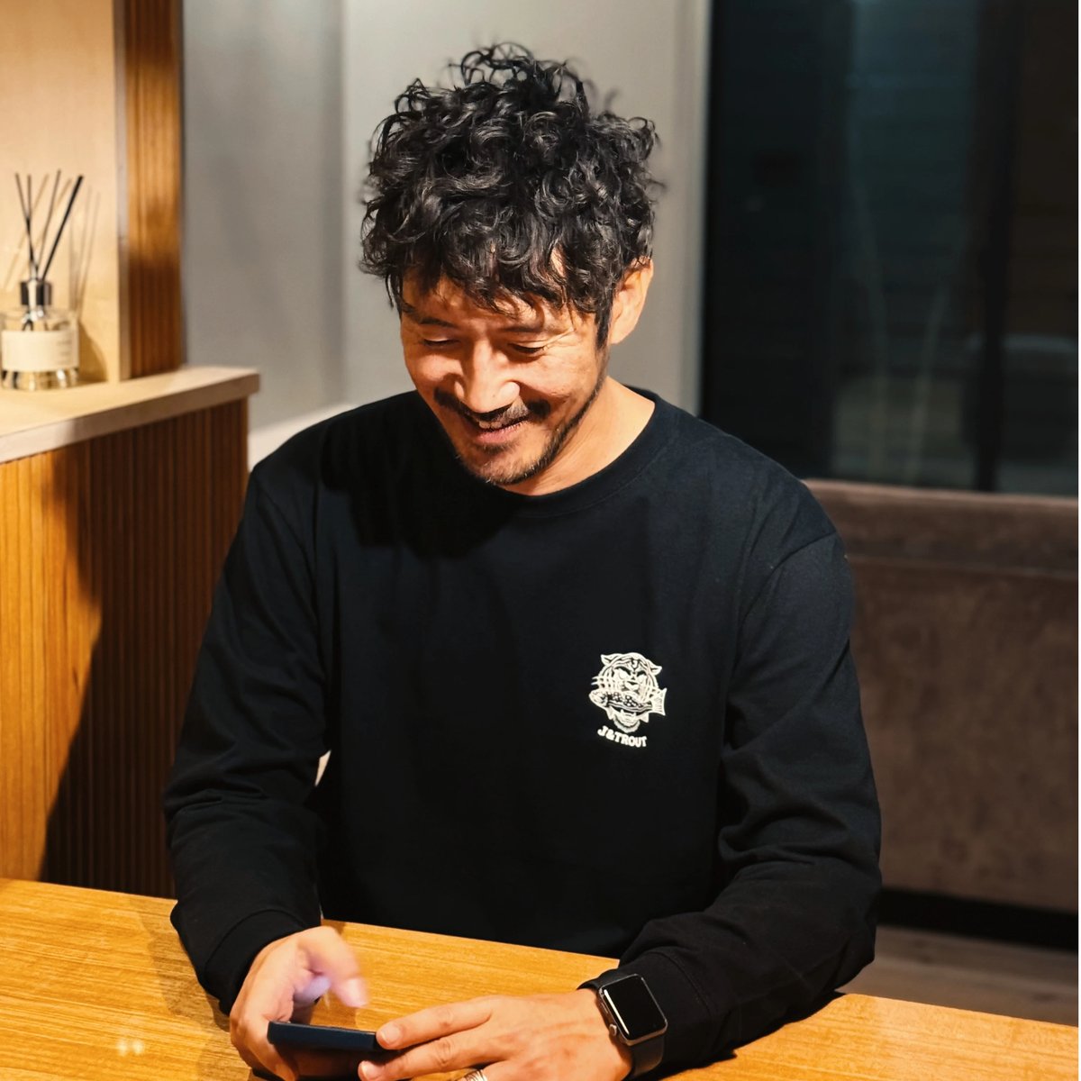 マリアさん ロンT（ブラック） | J＆TROUT