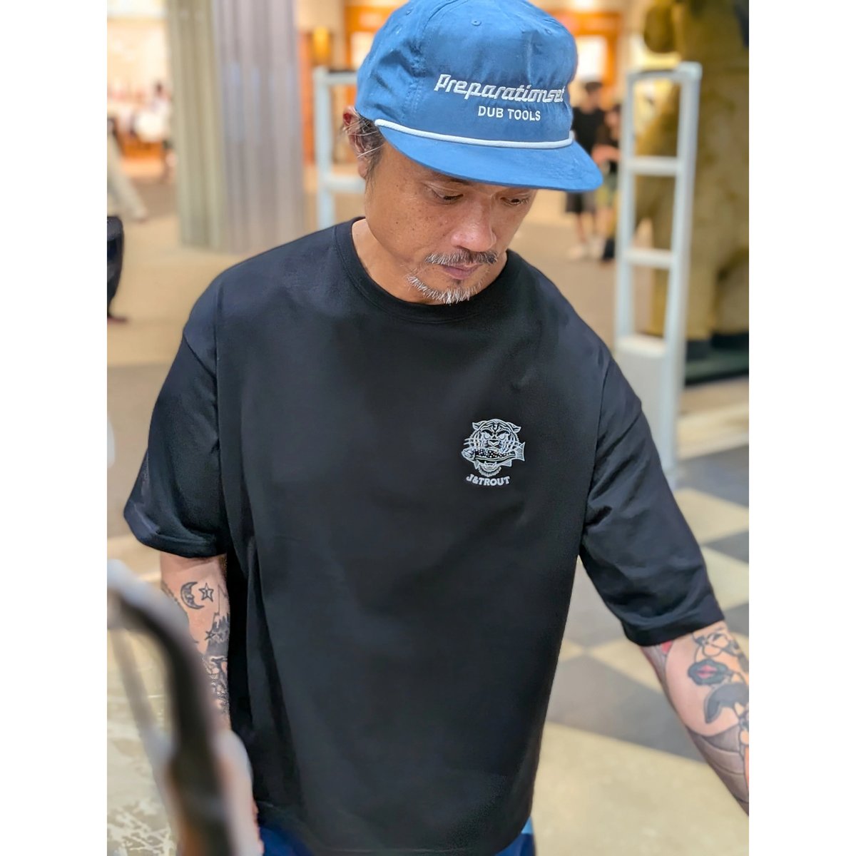 マリアTシャツ（ブラック） | J＆TROUT