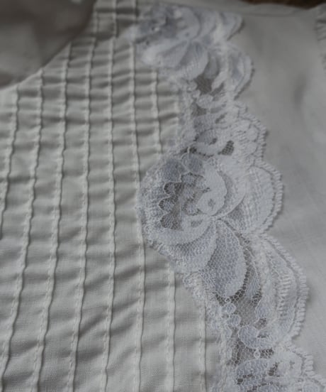 White lace tunic shirt 🕊️