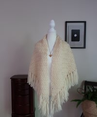 Cream knitting poncho 🐑