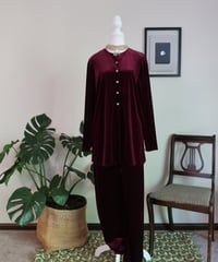 Wine red velvet shirt and pants set👯‍♀️🥀