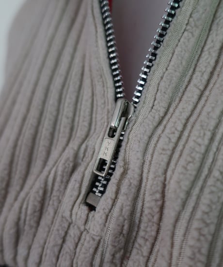 Bicolor zip up top