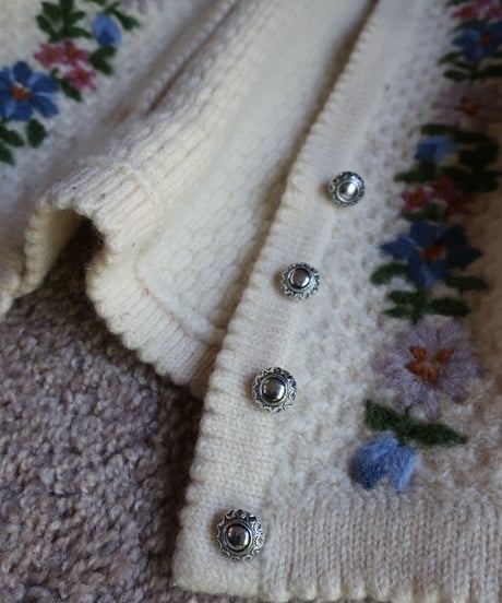 Austrian knitting flower embroidery cardigan 💐