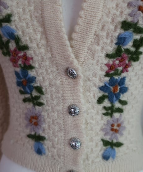 Austrian knitting flower embroidery cardigan 💐
