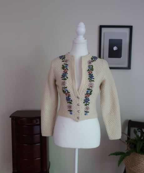 Austrian knitting flower embroidery cardigan 💐