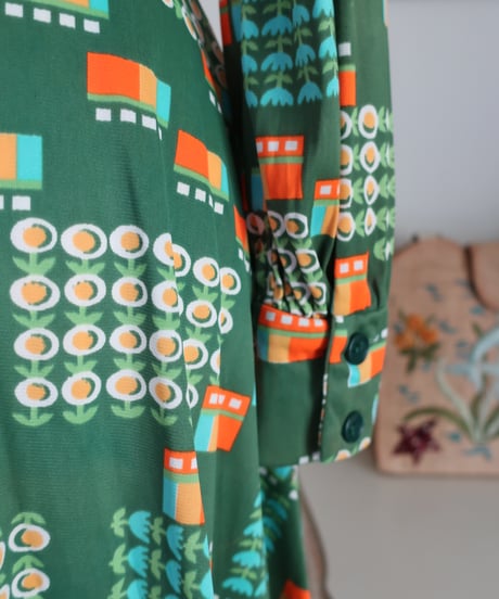 60’s flower shirt dress 🌷
