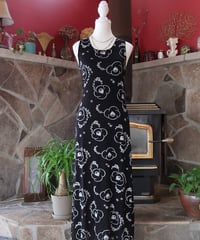 Camellia sleeveless long dress