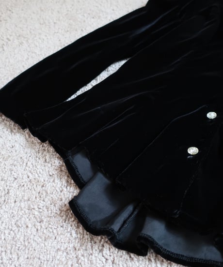 Black velvet peplum jacket 🐦‍⬛