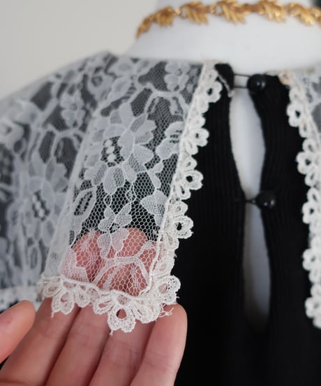 Square lace collar mini dress 𓆸