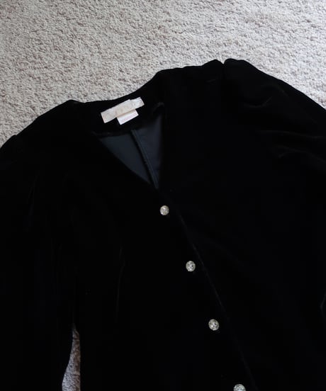 Black velvet peplum jacket 🐦‍⬛