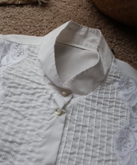 White lace tunic shirt 🕊️