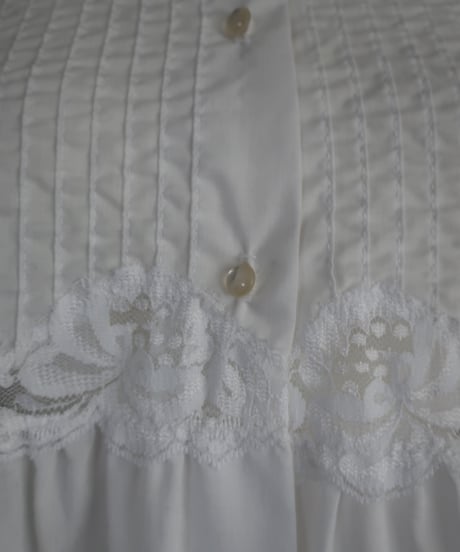 White lace tunic shirt 🕊️