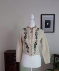 Austrian knitting flower embroidery cardigan 💐