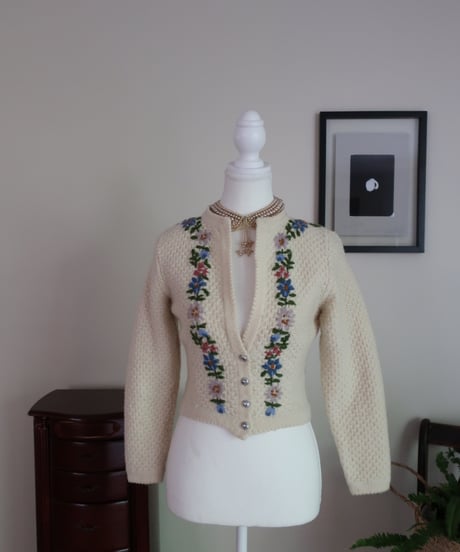 Austrian knitting flower embroidery cardigan 💐