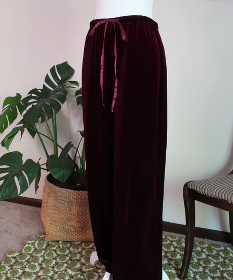 Wine red velvet shirt and pants set👯‍♀️🥀