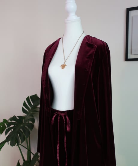 Wine red velvet shirt and pants set👯‍♀️🥀