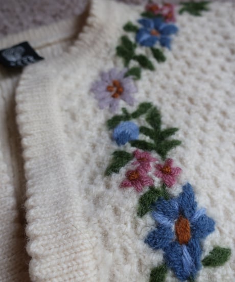 Austrian knitting flower embroidery cardigan 💐