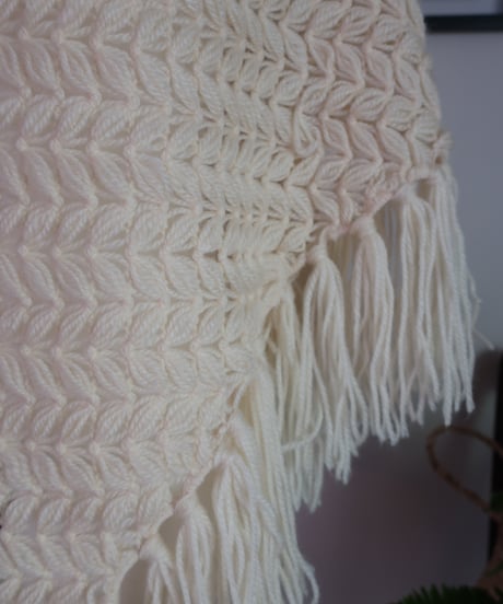 Cream knitting poncho 🐑