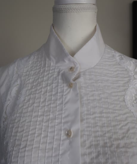 White lace tunic shirt 🕊️