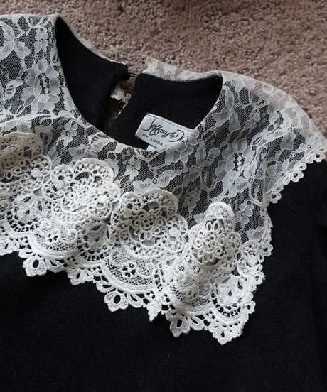 Square lace collar mini dress 𓆸