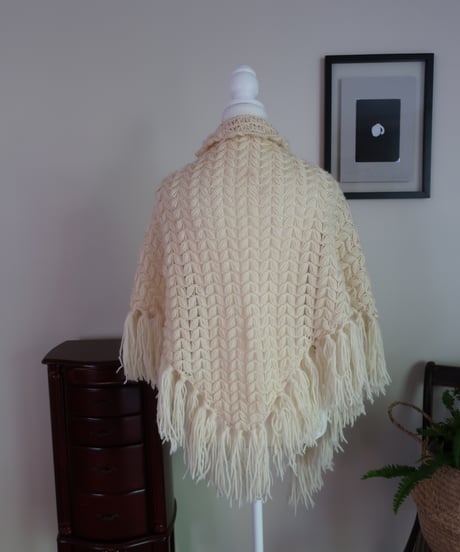 Cream knitting poncho 🐑