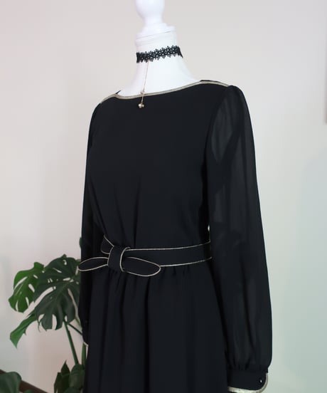 Chiffon gold piping mid dress 🌟UNION LABEL