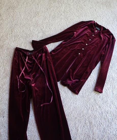 Wine red velvet shirt and pants set👯‍♀️🥀