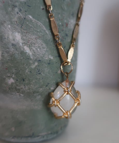 Gold tone stone hold necklace 🪨セット販売専用