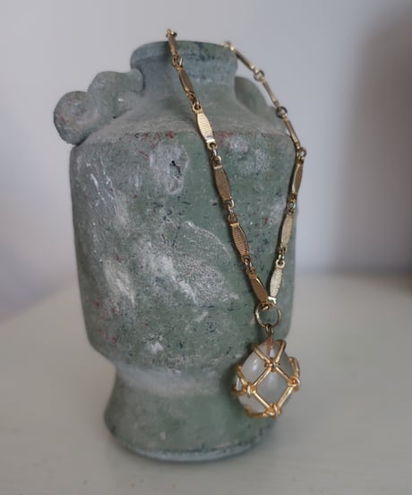 Gold tone stone hold necklace 🪨セット販売専用