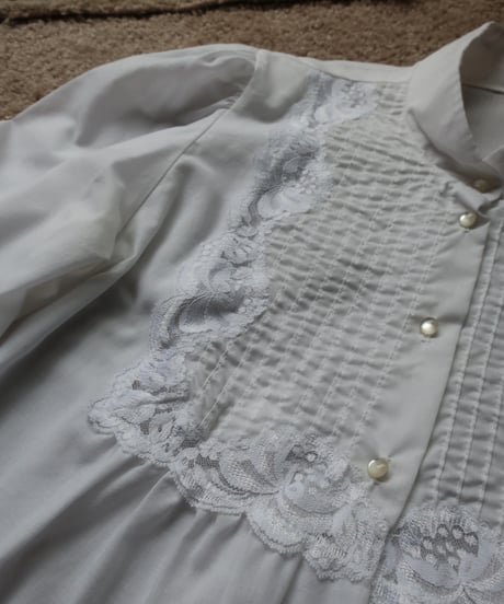 White lace tunic shirt 🕊️