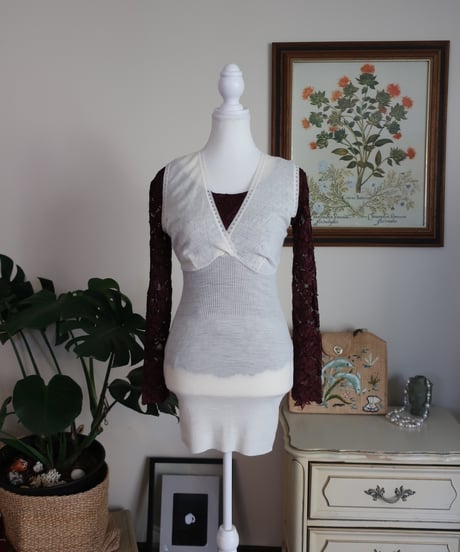 1960’s dead stock Ennepi Provera Italian Swiss sleeveless top🐑