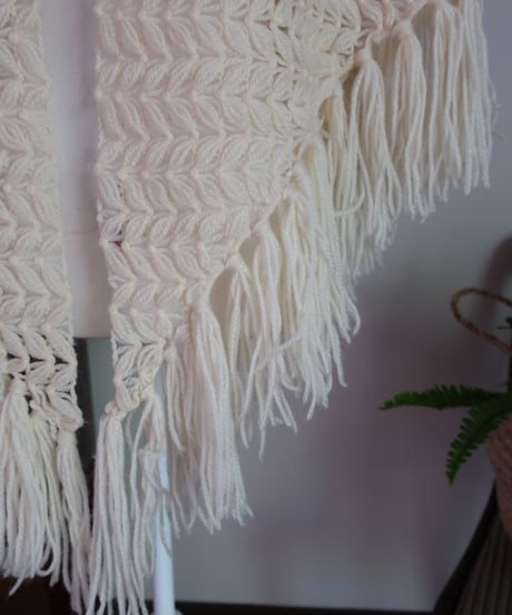 Cream knitting poncho 🐑