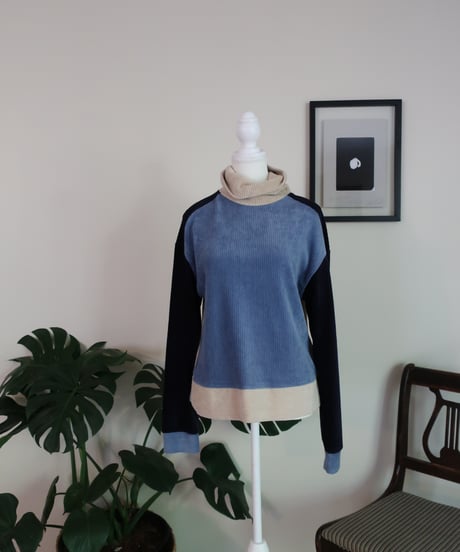 UNITED COLORS OF BENETTON top
