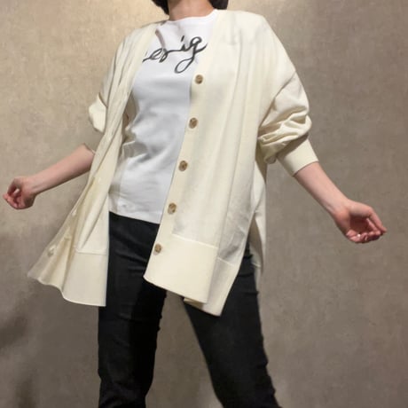 ロゴTシャツ