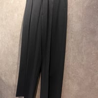 タックパンツ
