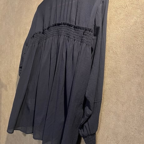 シアーブラウス