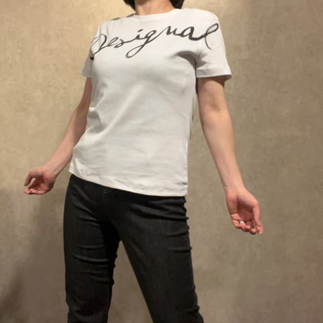 ロゴTシャツ