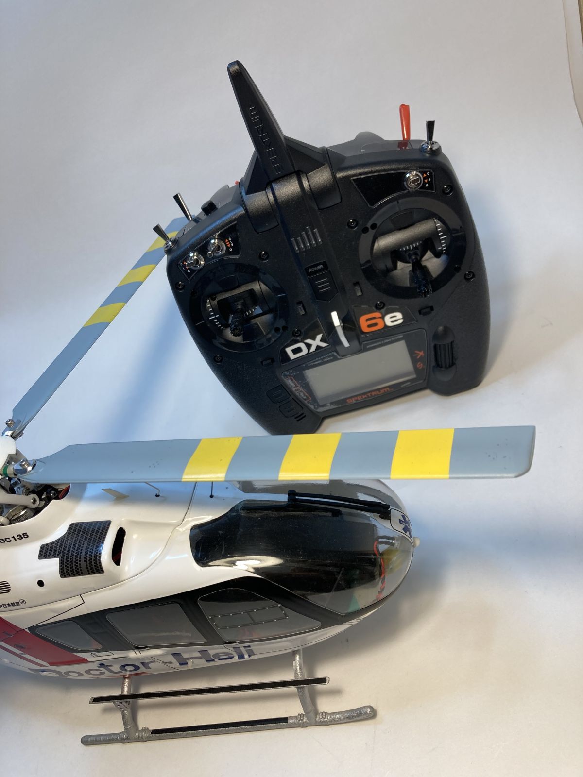 ラジコンヘリコプター EC135 完成品 | PRETA STORE ラジコンヘリコプター EC135 完成品 | PRETA STORE